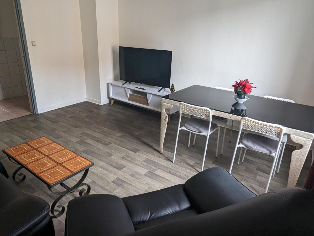 Le Thannois - Appartement 2 Chambres, Salon, Cuisine Equipee, Parking Et Wifi Gratuit Мюлуз Екстериор снимка