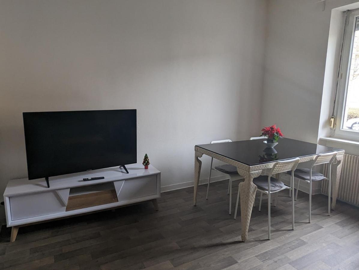 Le Thannois - Appartement 2 Chambres, Salon, Cuisine Equipee, Parking Et Wifi Gratuit Мюлуз Екстериор снимка
